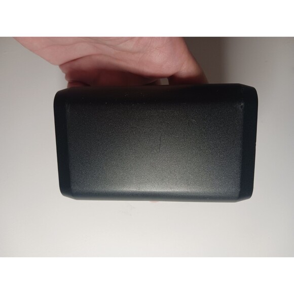 Griffin Reserve Power Bank Pre Charged 6000 mAh 2.5 Extra Smartphone Charges - Picture 4 of 7